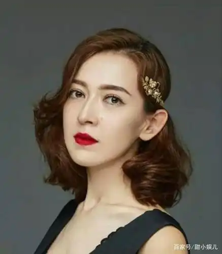 央视名嘴小尼结婚7年,他的妻子是谁?网友:实名羡慕