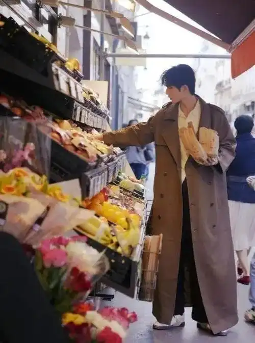 身高不满18米能不能把风衣穿好看看看陈坤和刘昊然