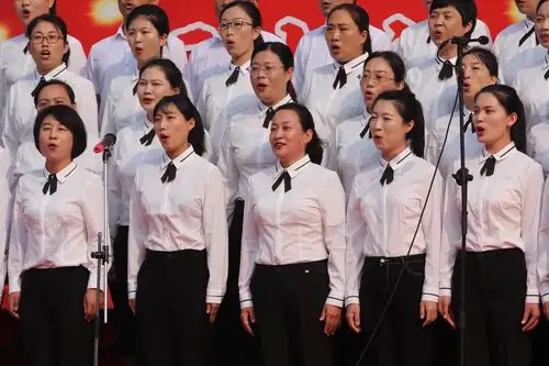 礼赞新中国🇨🇳放歌新时代🇨🇳 文安县教育系统举行大合唱汇