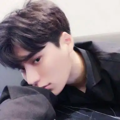 微信头像帅哥图片 高清真人的超级大帅哥头像(35张)_男生头像_小脸