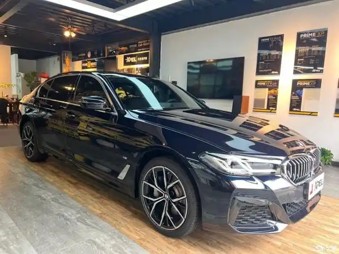 【图】宝马5系外观炭黑好看还是宝石青好看?