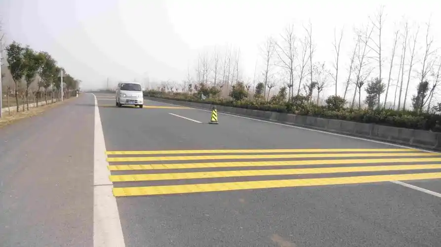 道路划线,停车场车位锁划线设计施工工程 2,车行道纵向减速标线为一组