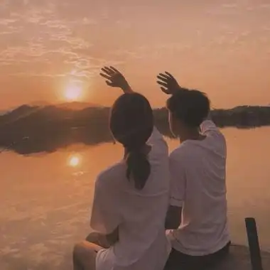 情侣头像真人日落高清唯美的情侣头像真人背景是落日图片