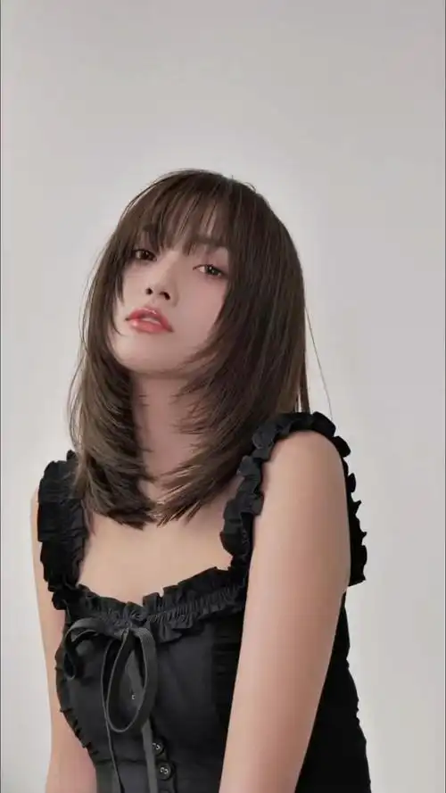 简约高级感层次中长发