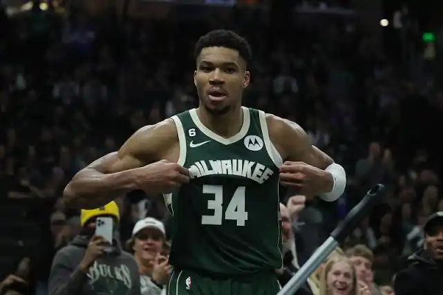 字母哥55分创个人职业生涯新高一战收获多项纪录锋头正劲