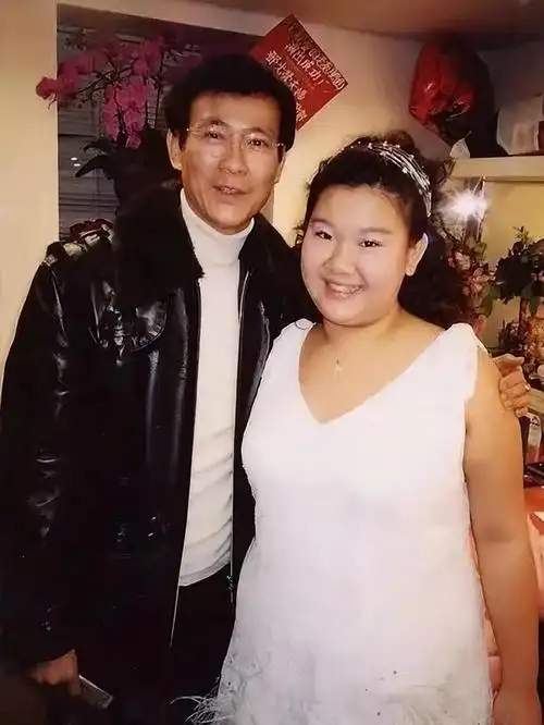 大女儿自杀,二女儿抑郁,三女儿也不省心|宠爱|沈殿霞|官晶华|郑欣宜