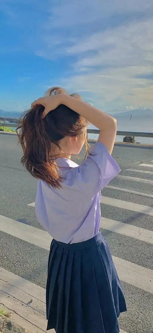 有没有那种禁欲系的污污的壁纸呀