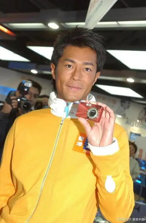 古天乐容颜风吹变?疑似整容引猜想