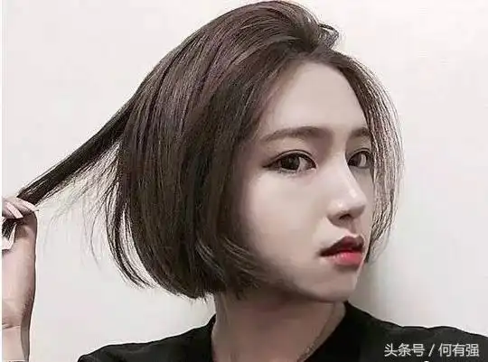 大脸女生适合的短发,大饼脸女生适合什么短发(怎么的才能做到修颜显瘦