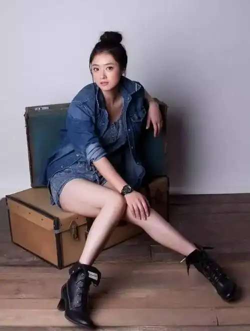 蒋欣大长腿惊艳诱人灵动优雅娇俏可人