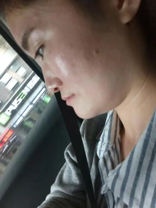 鞋拔子脸?是不是很丑?