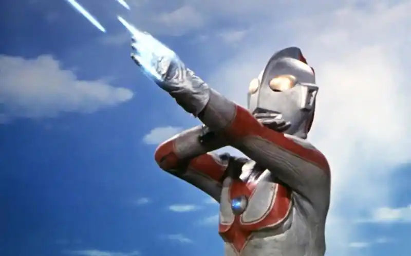 奥特曼里的狗血爱情,杰克17《怪鸟泰罗切斯东京大空袭》