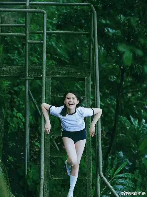 马思纯瘦回来了