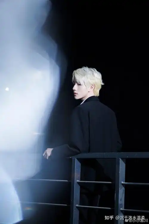 抖音易川照片有吗,谢谢? - 知乎