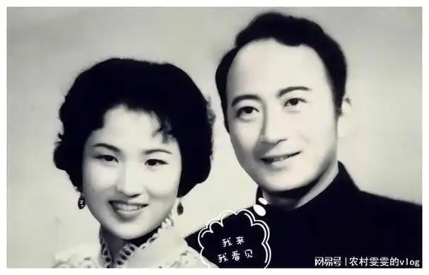 凌之浩和沙莉的爱情故事,仿佛是从一部动人的爱情电影中走出来的.