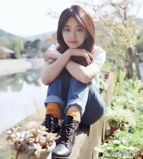 善恶到头终有报33岁无人敢娶的谭松韵已经活成了笑话