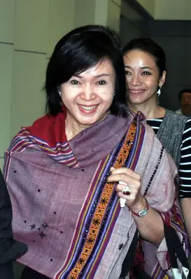 "资深小三"林月云人人喊骂 女儿侯佩岑委屈吞肚