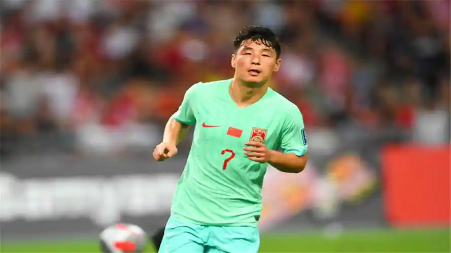 被新加坡战平不到12小时,武磊轰动言论遭怒喷,伊万爱徒宣布退队_国足