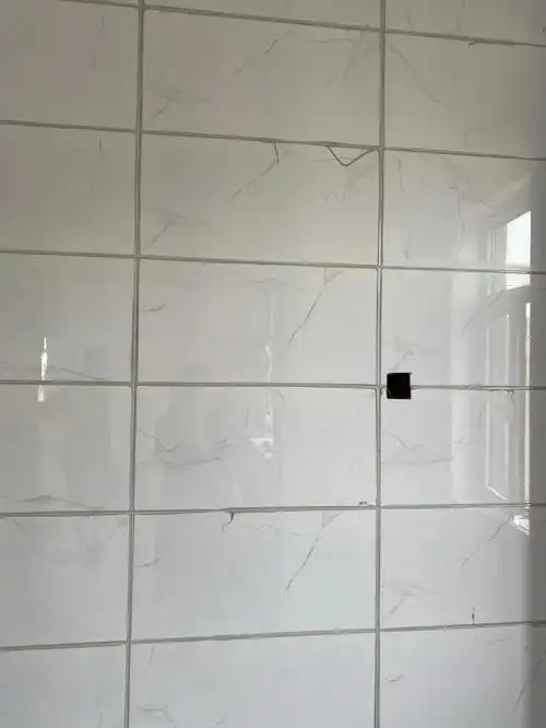 厨房美缝开始啦中健立家卡其灰上墙