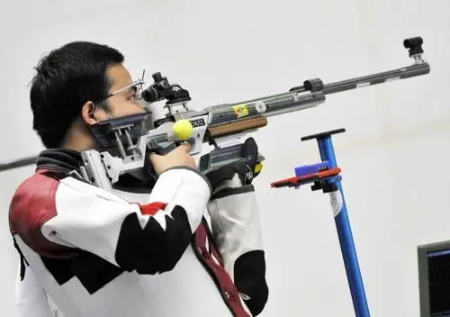 图文-大运男子步枪三姿个人赛 康宏伟获亚军
