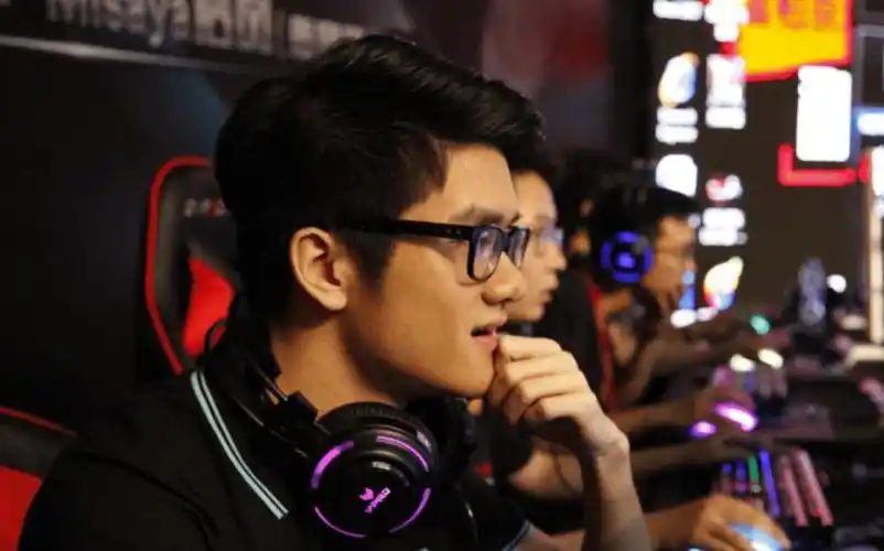 中路杀神重返巅峰lol手游若风登顶国服数据胜率有点豪华