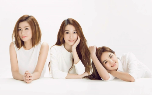 h.e:梦回千禧年代,音乐录影带逐帧重现青春轨迹