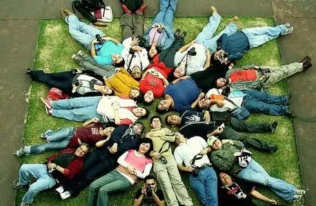 集体照拍照技巧 集体照拍照姿势创意欣赏 (全文)