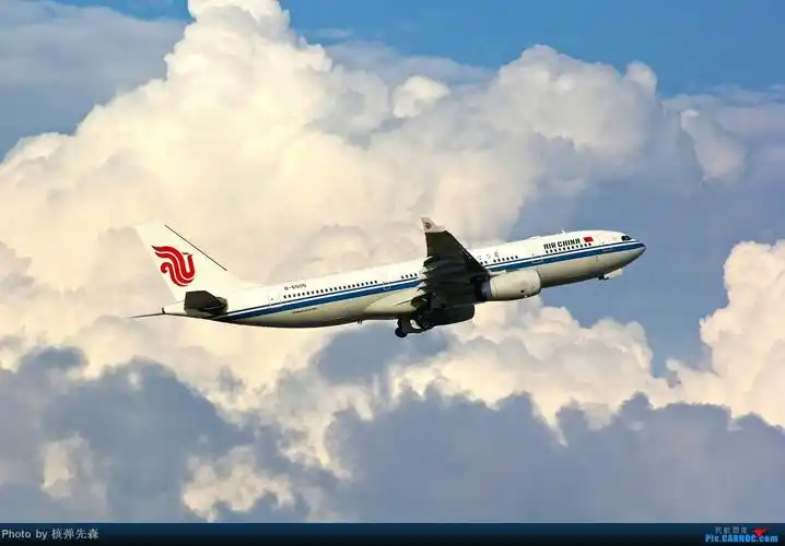 飞机在起飞之前,需要在地上像车子一样地跑一会才能飞起来.