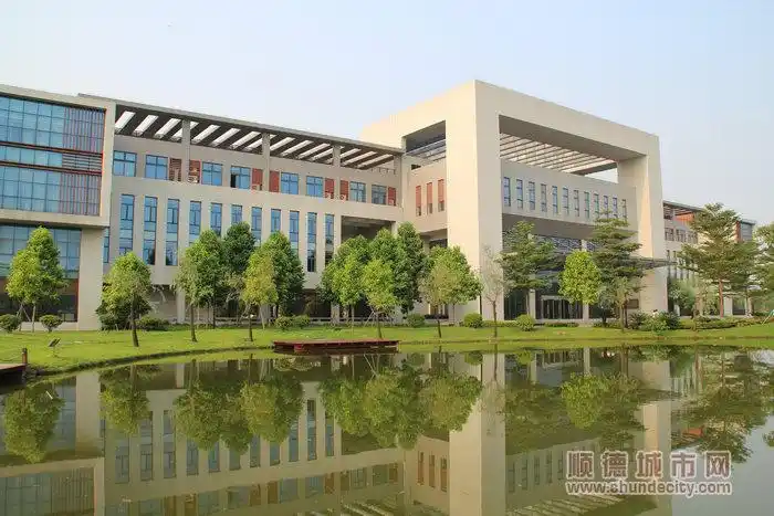 翁佑中学更名!今年9月起开设小学一年级_伦教快播_顺德城市网