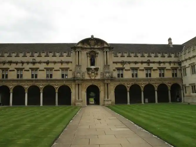 牛津大学徒步游