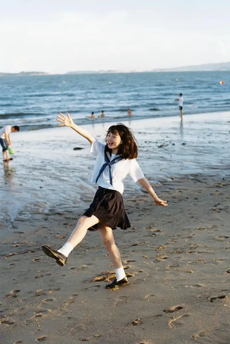 拒绝摆拍海边拍照姿势大全就要开开心心的拍照呀