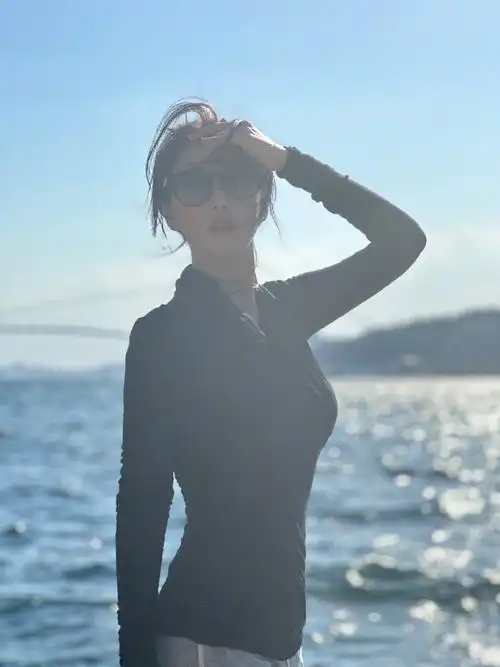 张馨予上身身材