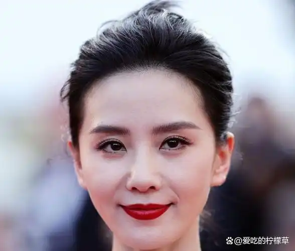 吴奇隆刘诗诗爆8年情淡婚变!"现况曝光"她被抓包拔掉婚戒庆生