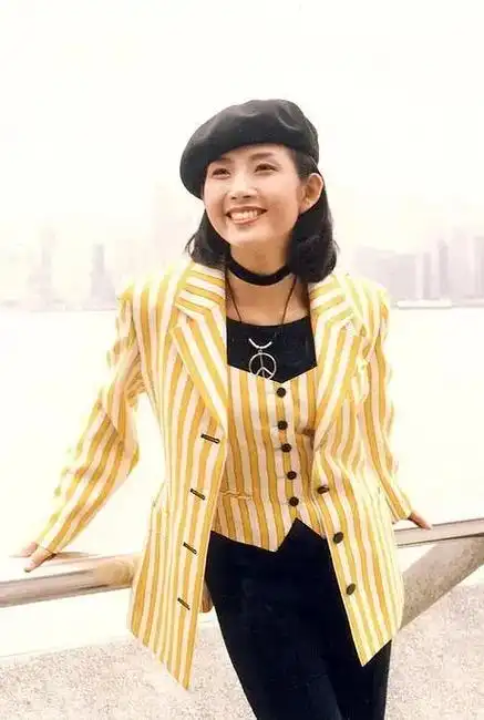 崔真实(韩文:453525),韩国女演员,1968年12月24日出 - 抖音