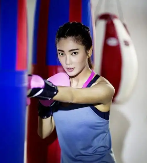 张雨绮健身照合集,产后依旧那么美,是有原因的!