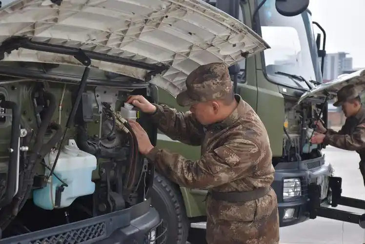 战略支援部队某部扎实开展大型特种运输车辆安全行车专项教育整顿-中