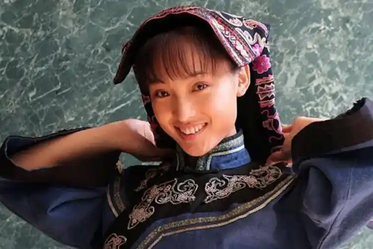 回顾演员白静27岁结婚29岁被丈夫刺死她告诫做人不能太贪心