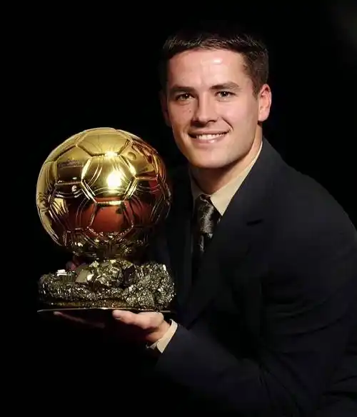 我的足球初恋:18岁世界杯一战成名 22岁夺得金球奖 出道即巅峰_欧文