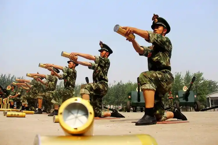 共和国礼炮部队忠诚使命鸣响大国威仪