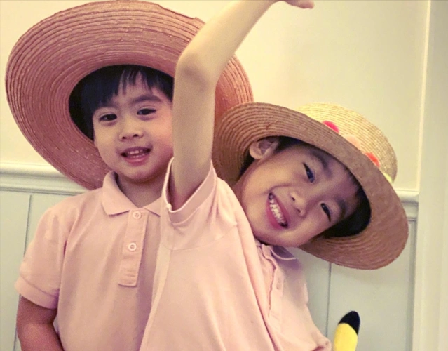 林志颖晒双胞胎儿子照片网友点赞兄弟俩颜值林志颖的复刻版