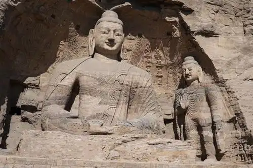 昙曜五窟的佛像,也是云岗石窟最有代表性的佛像