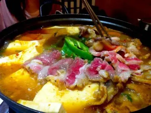 牛肉鱿鱼火锅