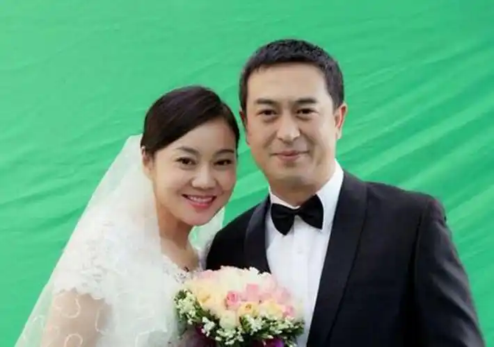 2张嘉译与闫妮可爱孤独的日子何时休