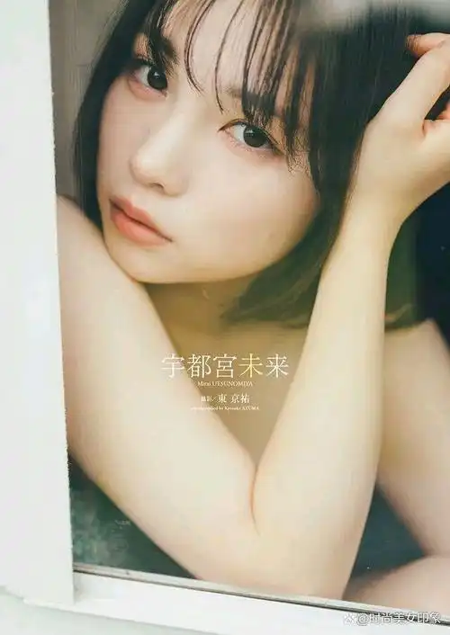 今天我们来一起认识一位日本短发美女,看过短发妹子的人都知道,利落的