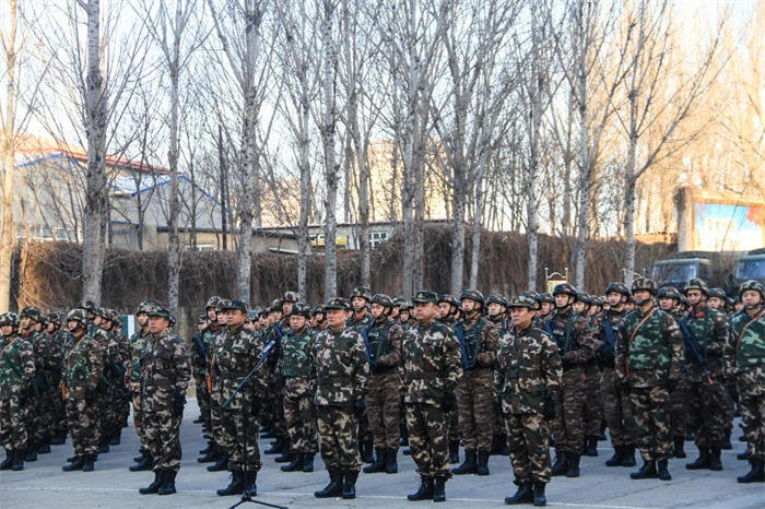 全军部队迅速掀起新年度训练热潮