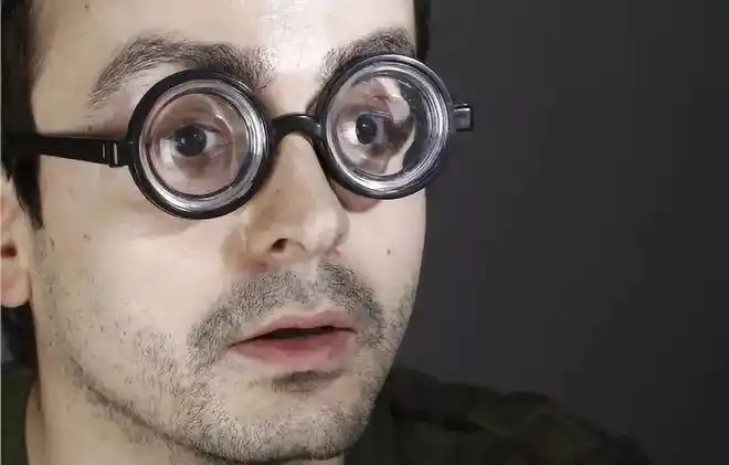 如果你的近视大于600度请注意