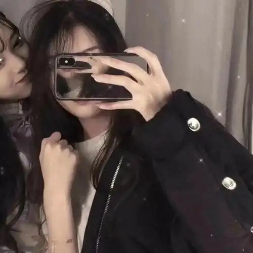 > 漂亮真人闺蜜头像两人用 8/8张图片 美女车模 漂亮图片 可爱壁纸