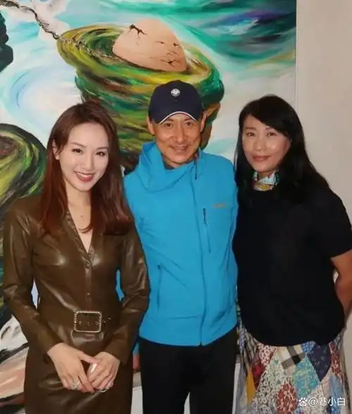 总之,张学友的两个女儿张瑶华和张瑶萱都是才华横溢,品学兼优的年轻人