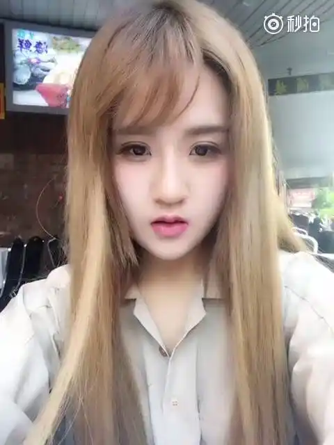 李幼恩,女,《变形计》第十二季第二期《青春花开》中的城市主人公.