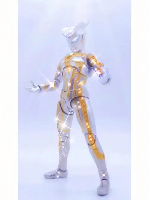 闪耀究极光辉赛罗